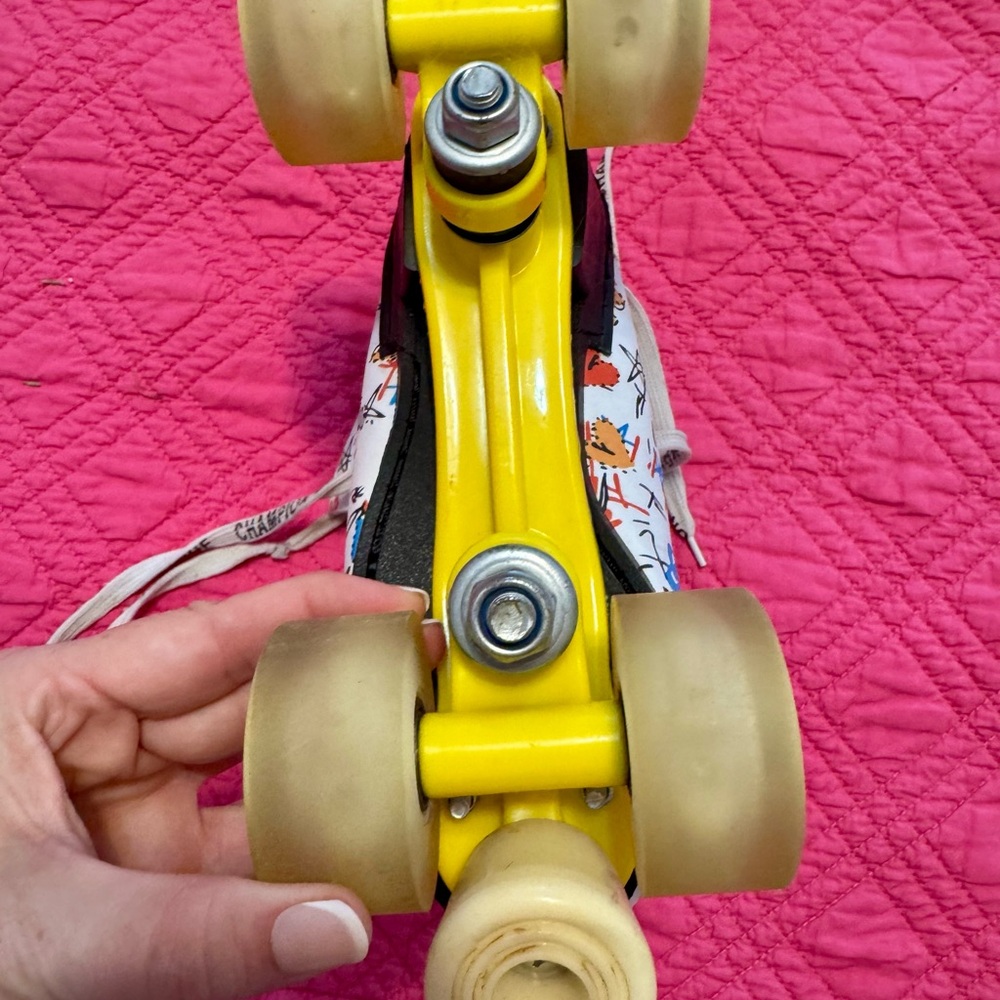 Amazon Colorful Kids Roller Skates - Picture 7 of 8